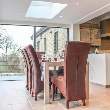 6 Bedroom Lovely In Lo-Reninge